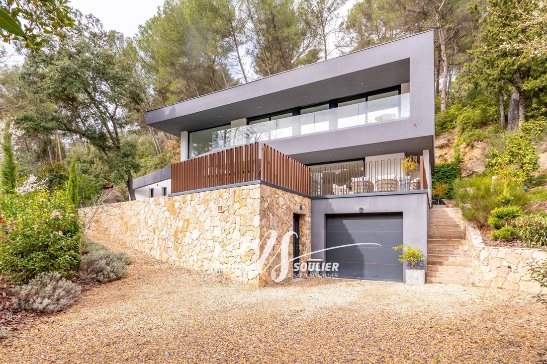 House in Saint-Marc-Jaumegarde, Provence-Alpes-Côte d'Azur, France 1 - 18187925