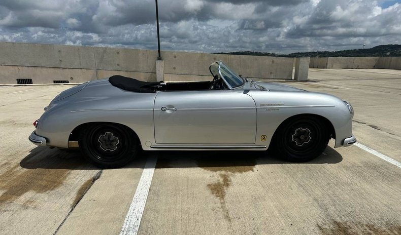Cabriolet in Glendale, United States 3 - 18187073