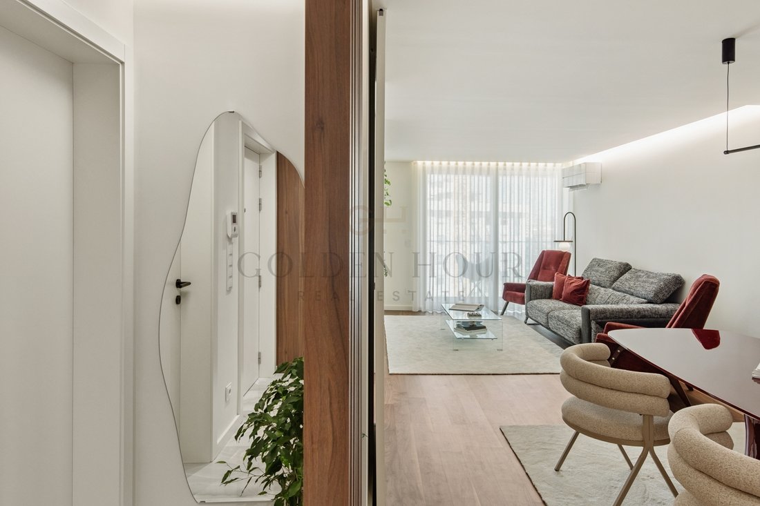 Apartment in Mafamude e Vilar do Paraiso, Porto District, Portugal 3 - 16492831