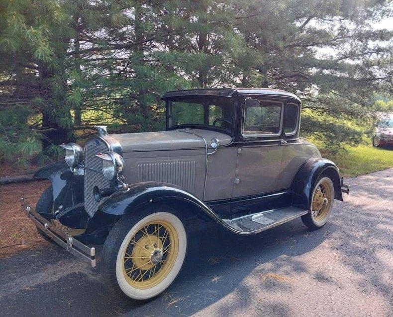 Coupe in Glendale, United States 1 - 18187036