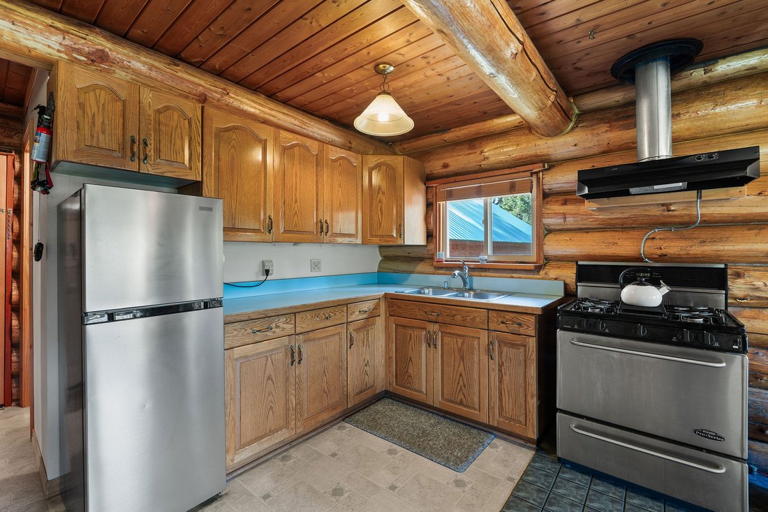 House in Polebridge, Montana, United States 3 - 18187369