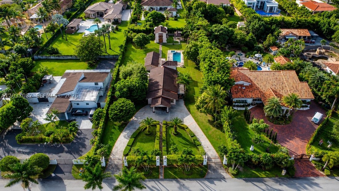 House in Miami, Florida, United States 1 - 18187344