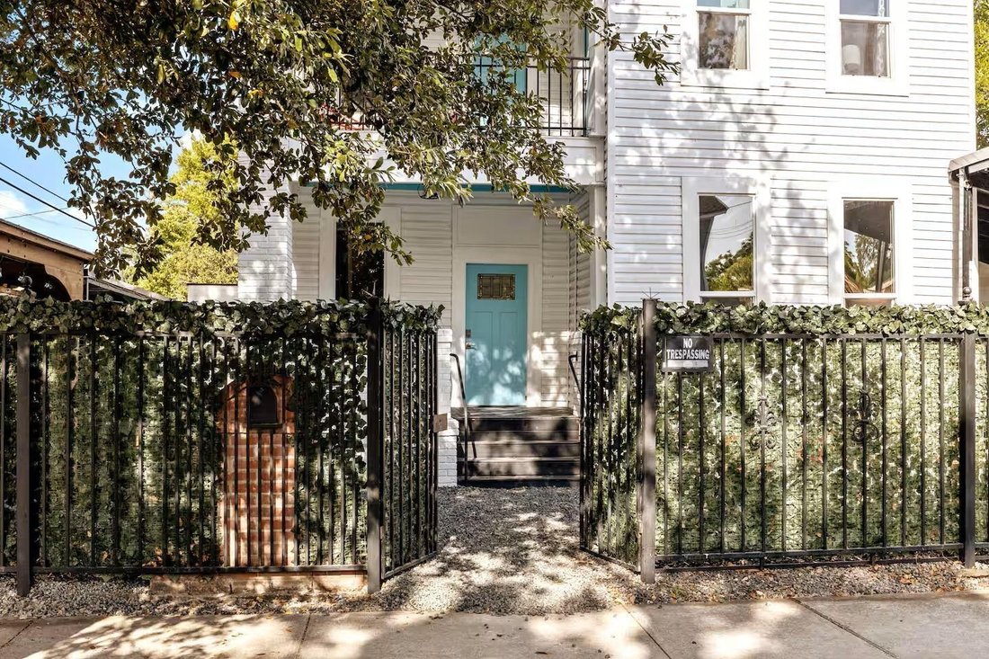 Houston, Texas, United States 2 - 18186901