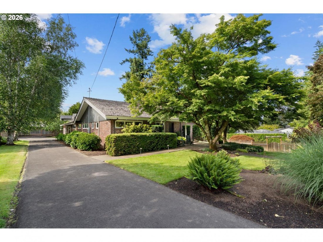 House in Lake Oswego, Oregon, United States 2 - 18187299