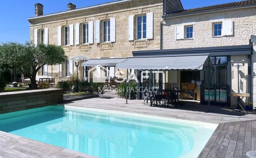 House in Val de Virvée, Nouvelle-Aquitaine, France 1