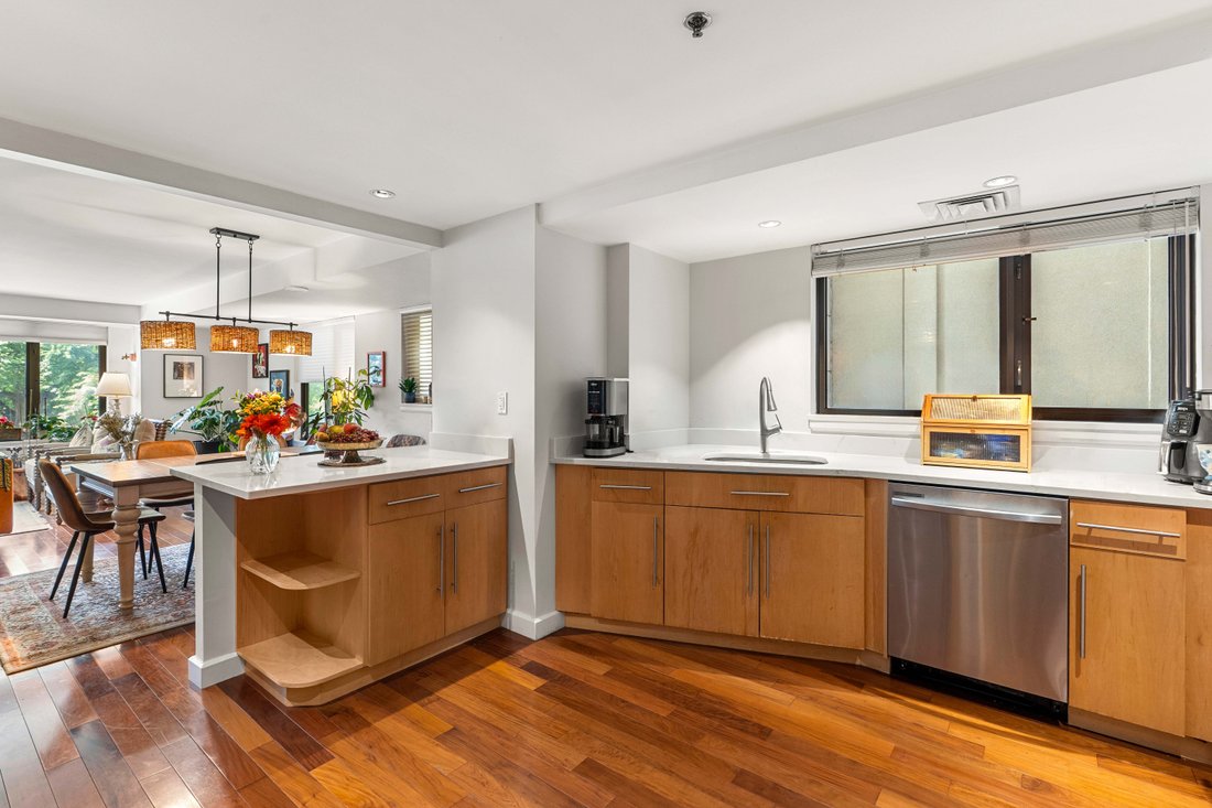 Condo in Boston, Massachusetts, United States 5 - 18186916
