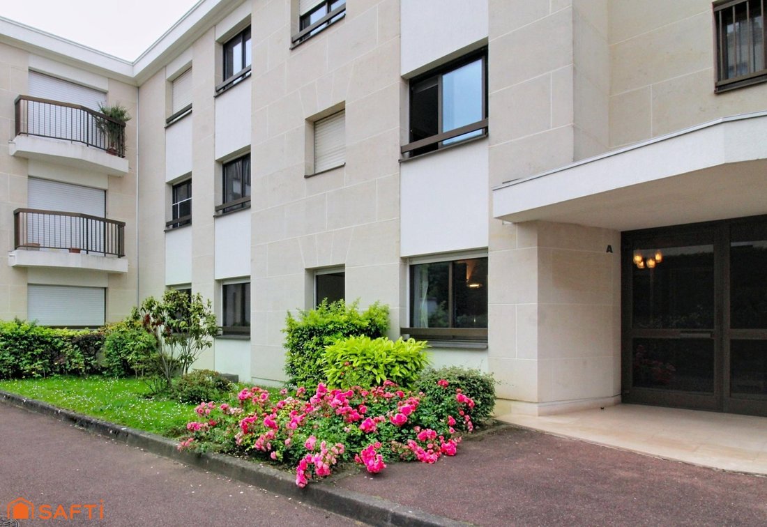 Apartment in La Faiencerie-Le Clos Saint Cyr, Bourg-la-Reine, France 1 - 18187937