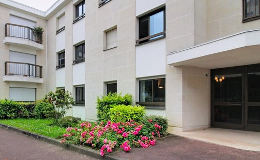 Apartment in La Faiencerie-Le Clos Saint Cyr, Bourg-la-Reine, France 1