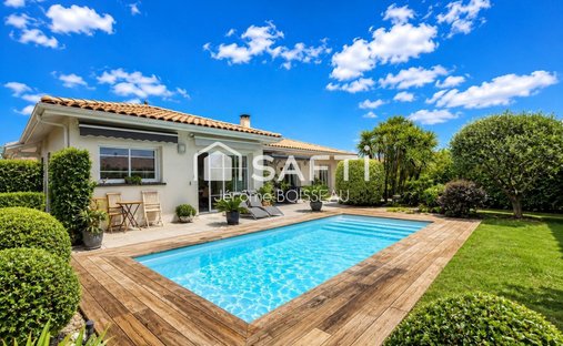 House in Biscarrosse, Nouvelle-Aquitaine, France 1