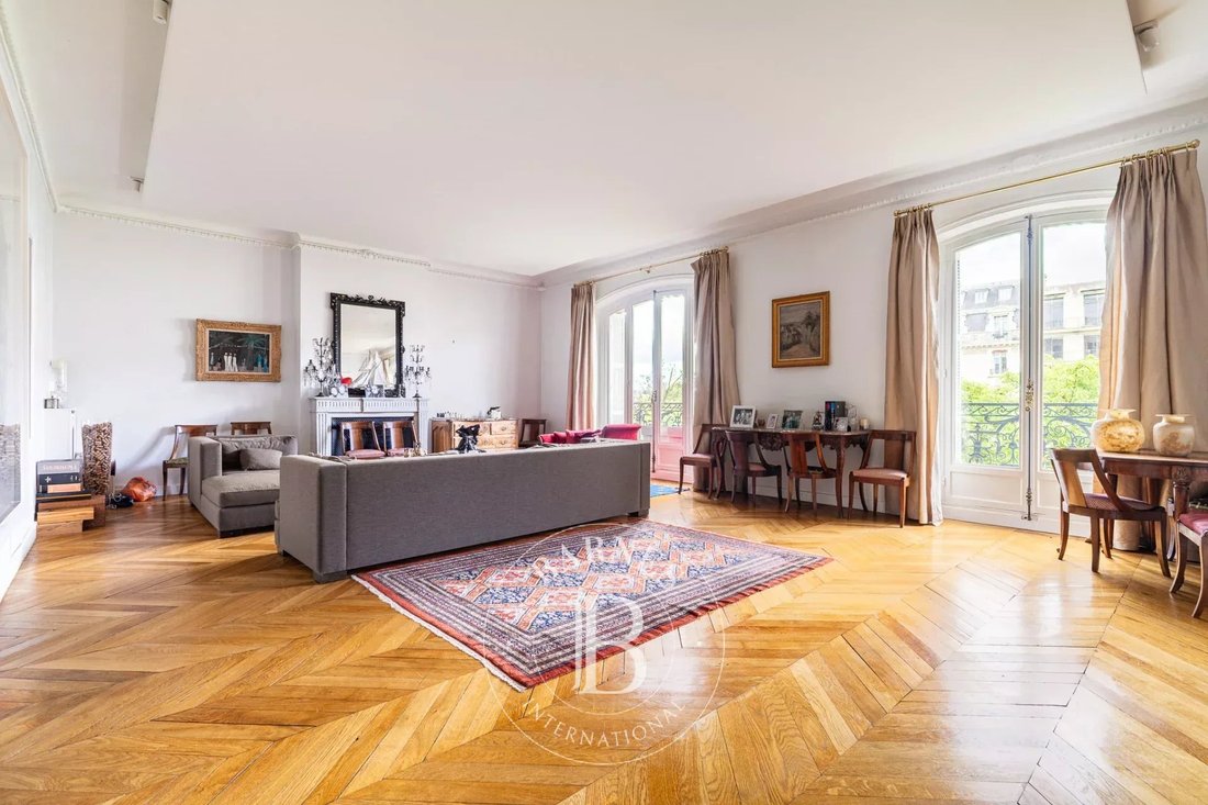 Apartment in Porte Dauphine, Paris 16e Arrondissement, Paris 2 - 17646983