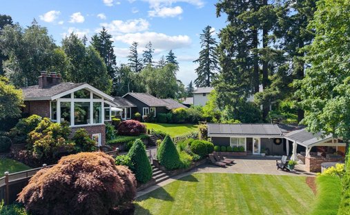House in Lake Oswego, Oregon, United States 1