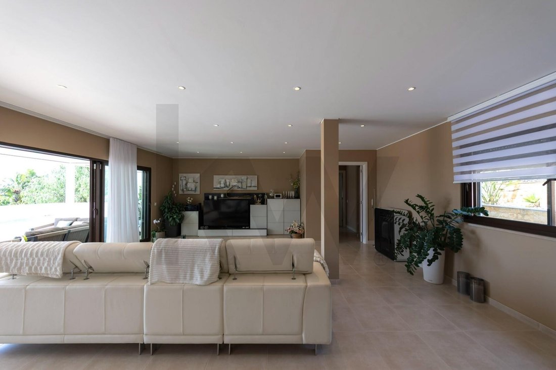 Townhouse in Mexilhoeira Grande, Algarve, Portugal 5 - 18187318