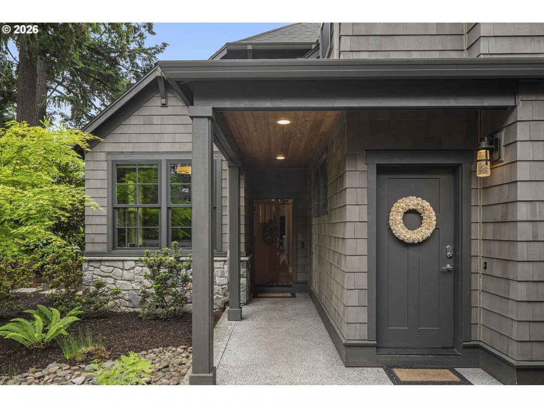 House in Lake Oswego, Oregon, United States 3 - 18187314