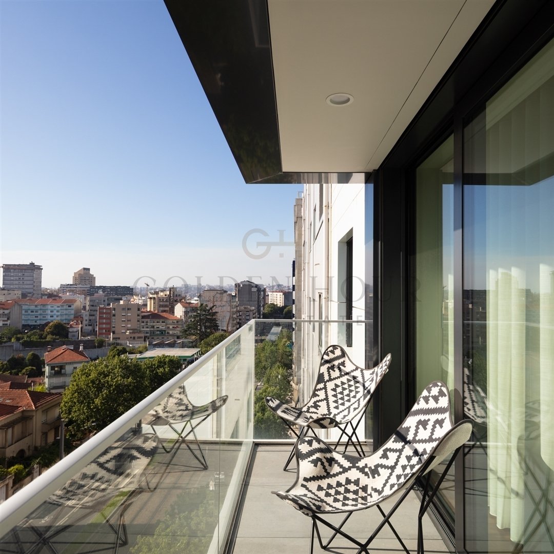 Apartment in Mafamude e Vilar do Paraiso, Porto District, Portugal 2 - 16492831