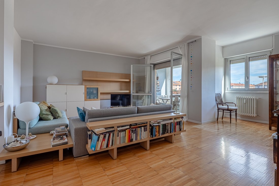 Apartment in Isola, Milan, Italy 1 - 18187452