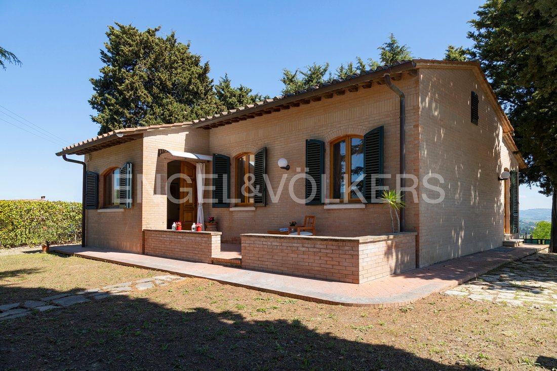 House in San Gimignano, Tuscany, Italy 3 - 18187328