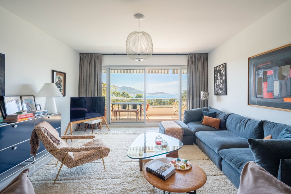 Apartment in Pointe Rouge, 8e Arrondissement, Marseille 3 - 18187064