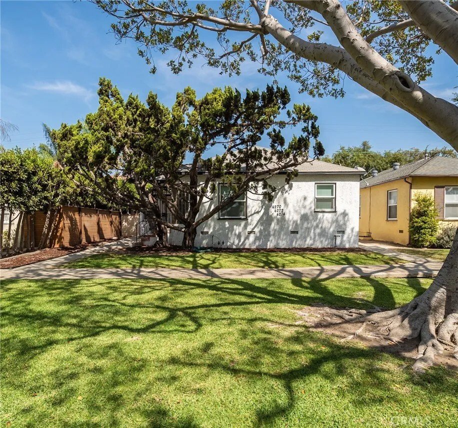 Los Angeles, California, United States 2 - 18186831