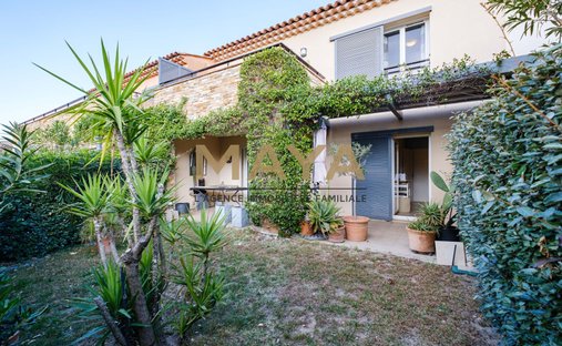Villa in Le Plan-de-la-Tour, Provence-Alpes-Côte d'Azur, France 1