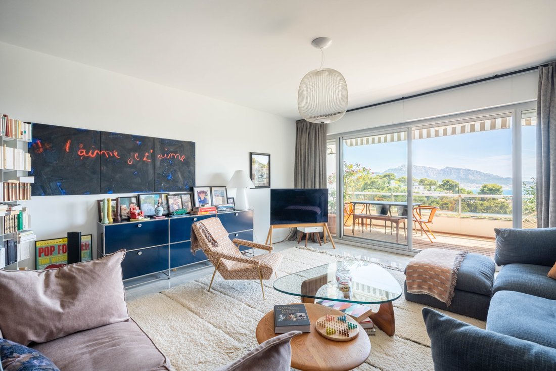 Apartment in Pointe Rouge, 8e Arrondissement, Marseille 2 - 18187064