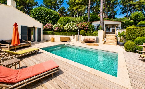 House in Centre Ville, Carqueiranne, France 1