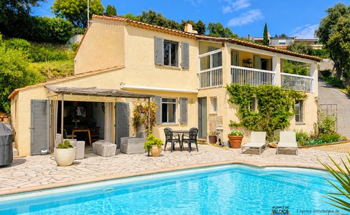 Villa in La Londe-les-Maures, Provence-Alpes-Côte d'Azur, France 1