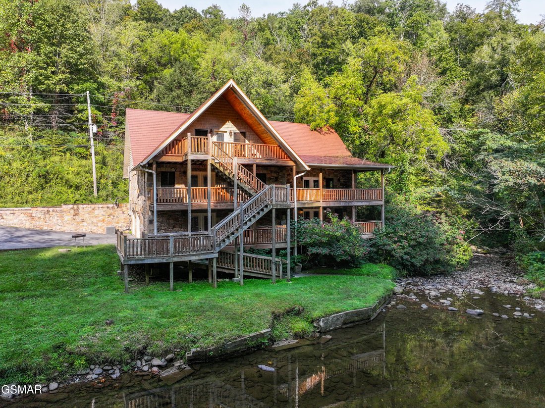 House in Sevierville, Tennessee, United States 1 - 18187620