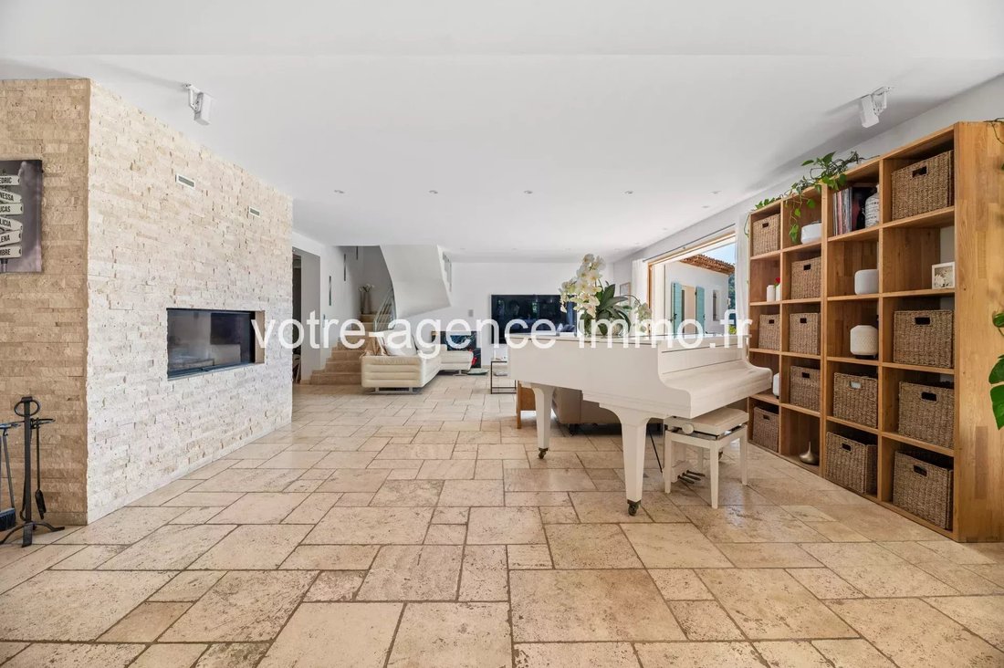 Villa in Levens, Provence-Alpes-Côte d'Azur, France 1 - 18187327