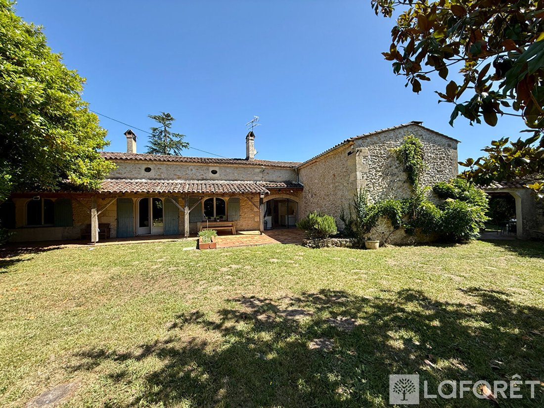 Villa in Illats, Nouvelle-Aquitaine, France 1 - 18187595