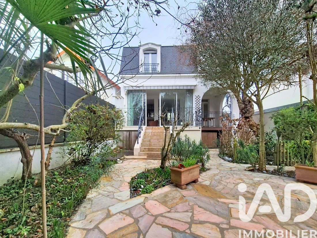 House in Soisy-sous-Montmorency, Ile-de-France, France 1 - 17092991