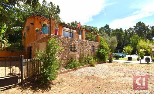 Casa en Besse-sur-Issole, Provenza-Alpes-Costa Azul, Francia 1