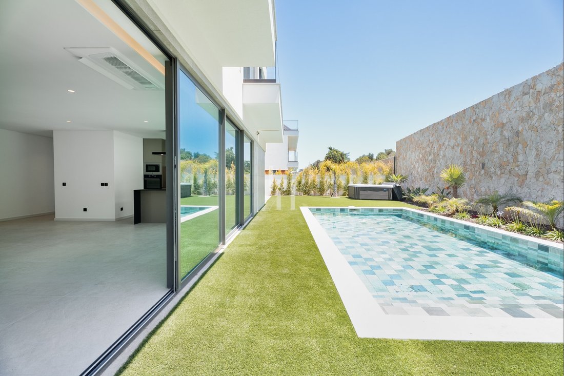 Villa in Olhos de Agua, Algarve, Portugal 1 - 14875221
