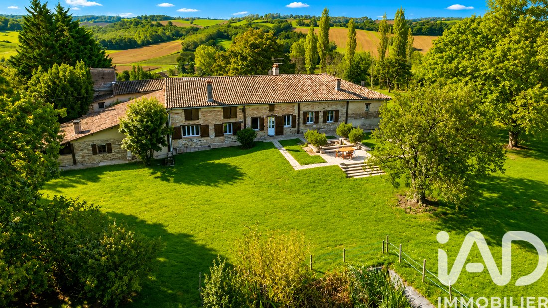 House in Monclar-de-Quercy, Occitania, France 1 - 16273152