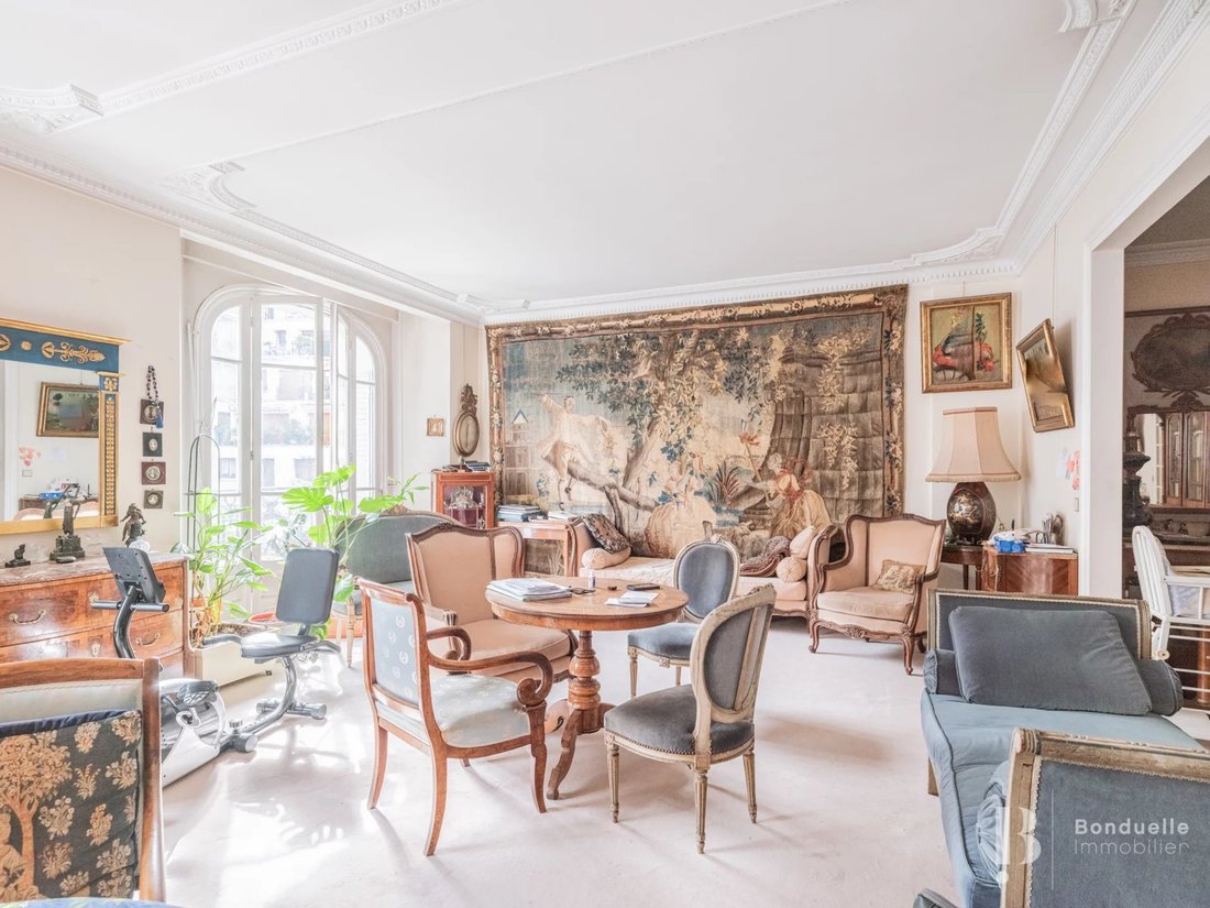 Apartment in Auteuil Nord, Paris 16e Arrondissement, Paris 1 - 18187413
