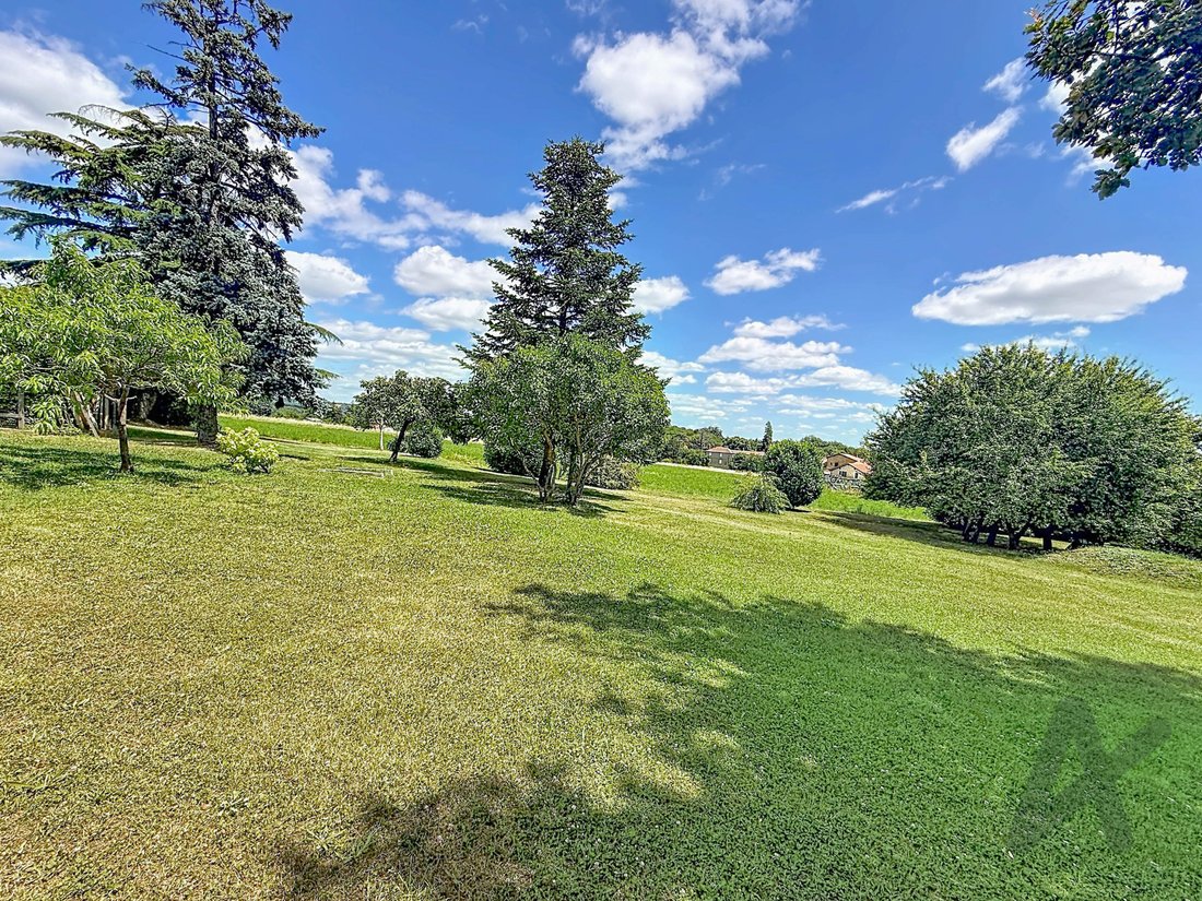 Estate in Saint-Germain-sur-l'Arbresle, Saint-Germain-Nuelles, France 4 - 18128274