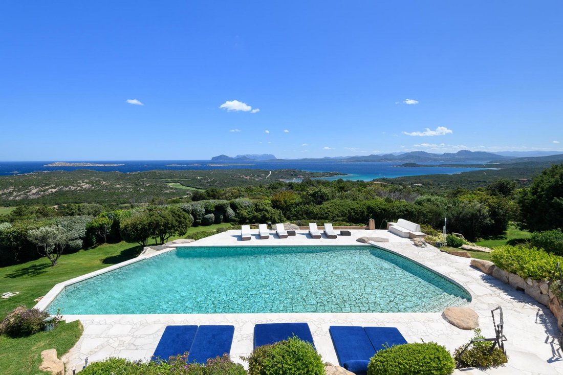 Villa in Marina di Porto Cervo, Porto Cervo, Italy 1 - 18187330