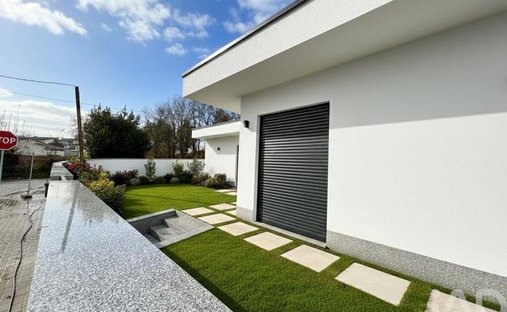 Townhouse in Ferreiros, Prozelo e Besteiros, Braga, Portugal 1