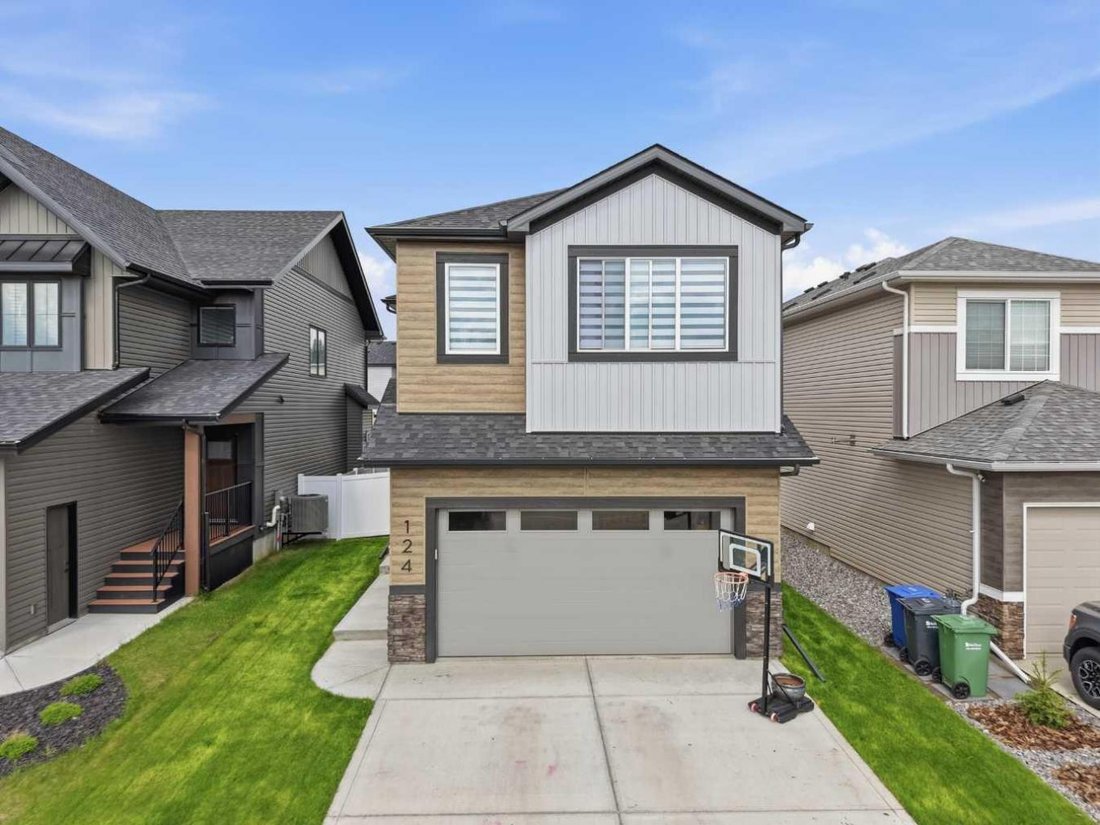 House in Red Deer, Alberta, Canada 2 - 18187312