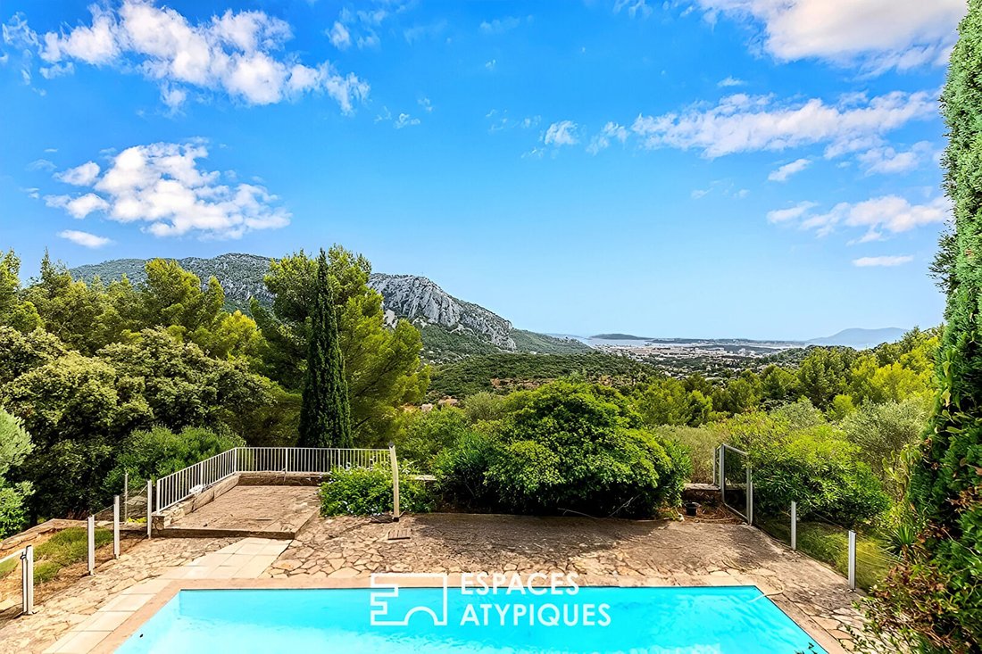 Villa in Le Revest-les-Eaux, Provence-Alpes-Côte d'Azur, France 1 - 18187614