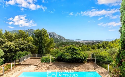 Villa in Le Revest-les-Eaux, Provence-Alpes-Côte d'Azur, France 1