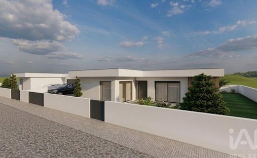 Townhouse in Ferreiros, Prozelo e Besteiros, Braga, Portugal 1