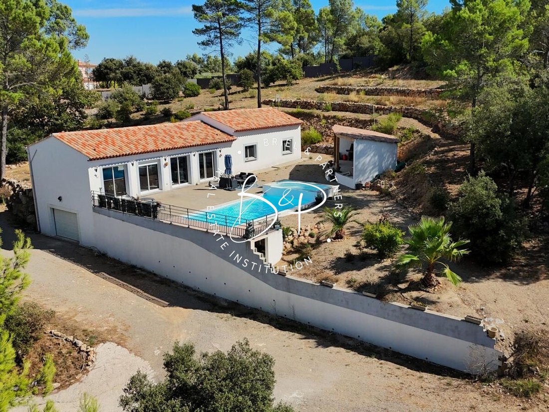Villa in Taradeau, Provence-Alpes-Côte d'Azur, France 2 - 17986564