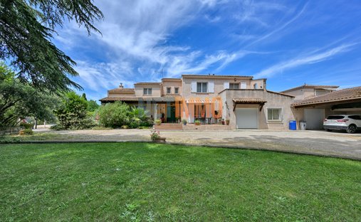 Villa a Aimargues, Occitania, Francia 1