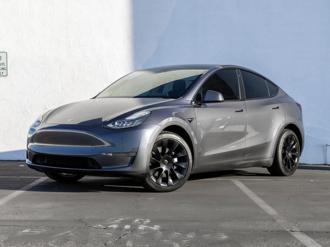 Suv in Azusa, CA, United States 3 - 18143560