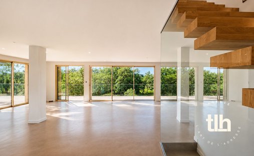 House in Saint-Quentin-la-Poterie, Occitania, France 1