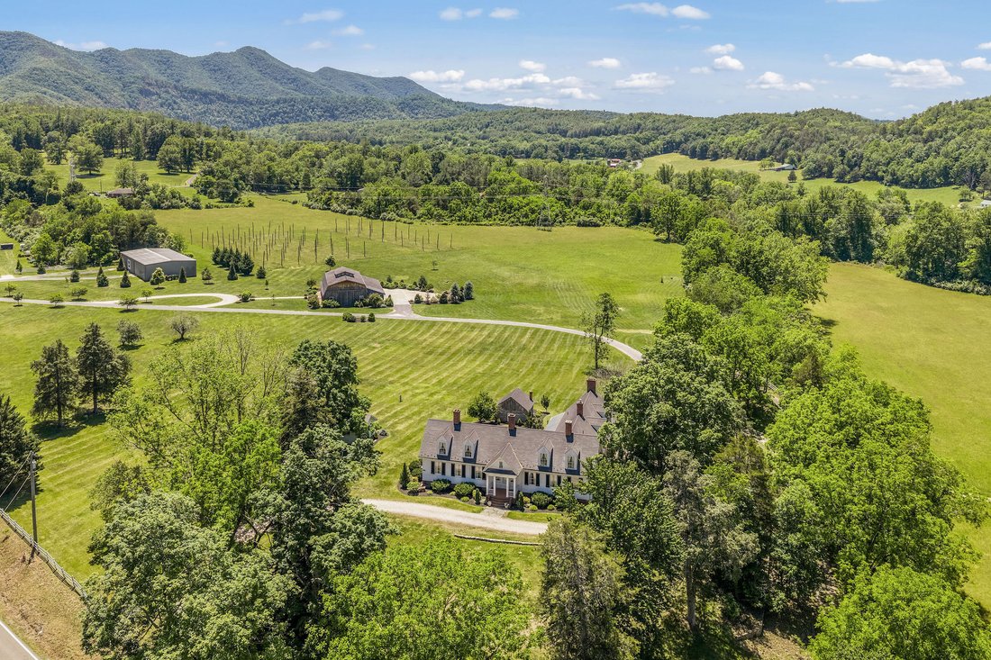 House in Hot Springs, Virginia, United States 2 - 14908865