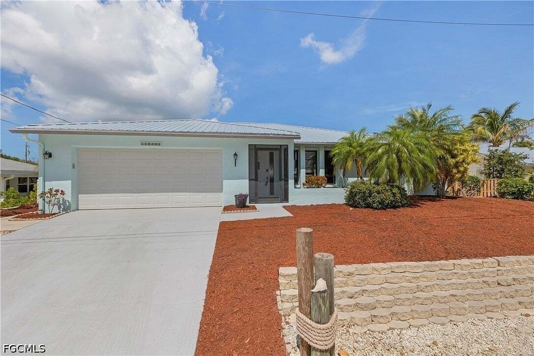 House in Bokeelia, Florida, United States 1 - 17889511