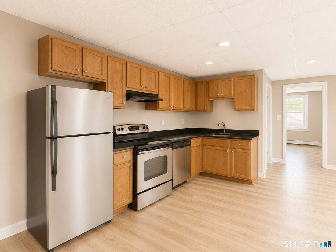 House in East Hampton, Connecticut, United States 5 - 18188086