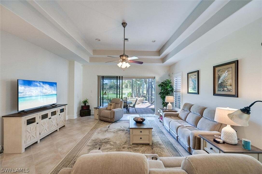 Naples, Florida, United States 4 - 17418016
