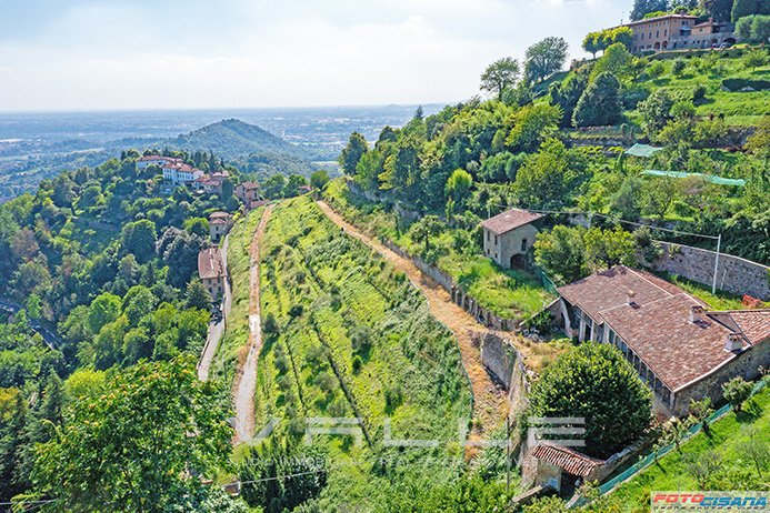 Estate in Bergamo, Lombardy, Italy 3 - 11996052